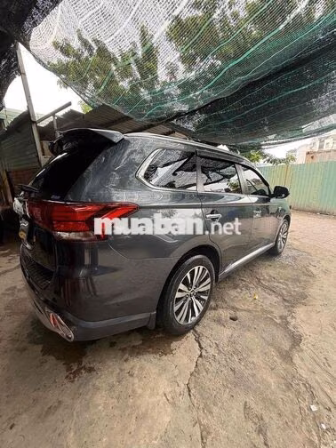 Mitsubishi Outlander CVT 2023 xám