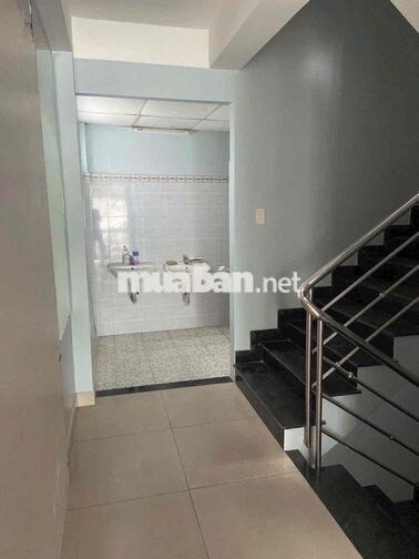 MT PHẠM VĂN ĐỒNG 4.2x22M – CÓ THANG MÁY – KINH DOANH ĐA NGÀNH – 45TR