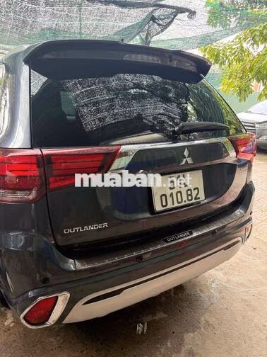 Mitsubishi Outlander CVT 2023 xám