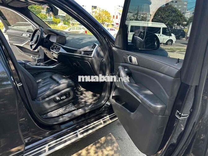 BMW X7 xDrive40i 2022 Đen 7 chỗ