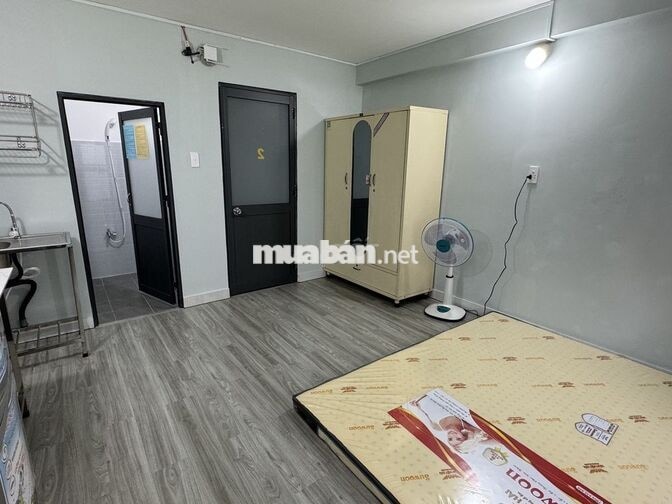 Phòng t.tâm Q1, gần công viên Lê Văn Tám, full nội thất, ngay lầu 1