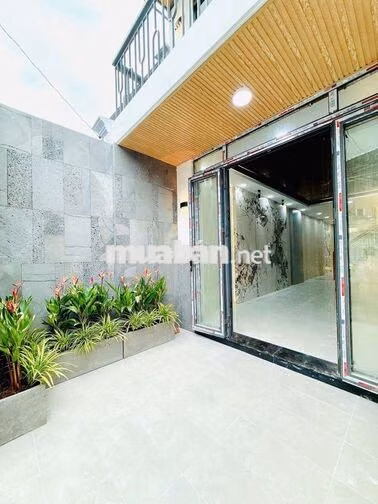 Nhà Đẹp có sân vườn diện tích khủng Nguyễn Duy P14 Q8