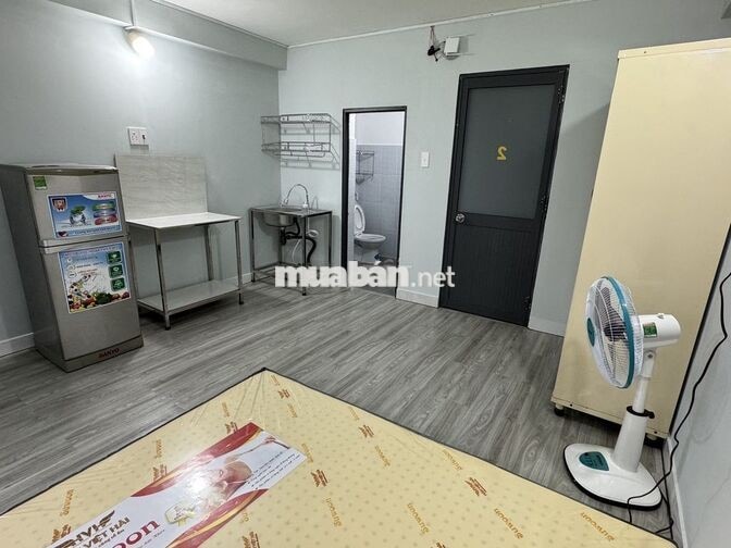 Phòng t.tâm Q1, gần công viên Lê Văn Tám, full nội thất, ngay lầu 1