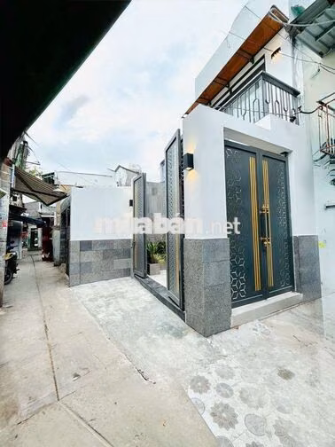 Nhà Đẹp có sân vườn diện tích khủng Nguyễn Duy P14 Q8