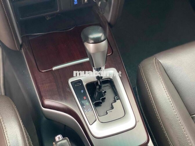 Toyota Fortuner 2.7AT 2016 Bạc 38000km