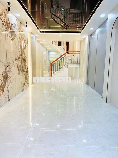 Nhà Đẹp có sân vườn diện tích khủng Nguyễn Duy P14 Q8