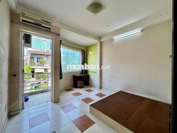 Siêu Ngon!! 2PN 60m2 Full NT Balcon_Rộng Rãi Ngay Cầu Bông Quận 1