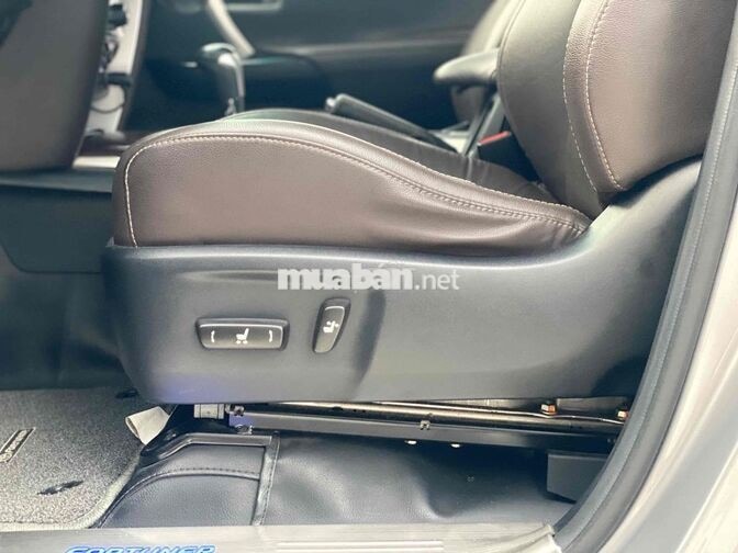 Toyota Fortuner 2.7AT 2016 Bạc 38000km