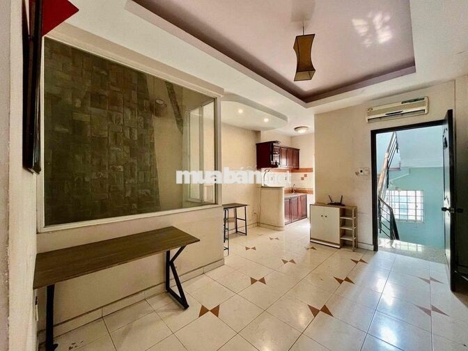 Siêu Ngon!! 2PN 60m2 Full NT Balcon_Rộng Rãi Ngay Cầu Bông Quận 1