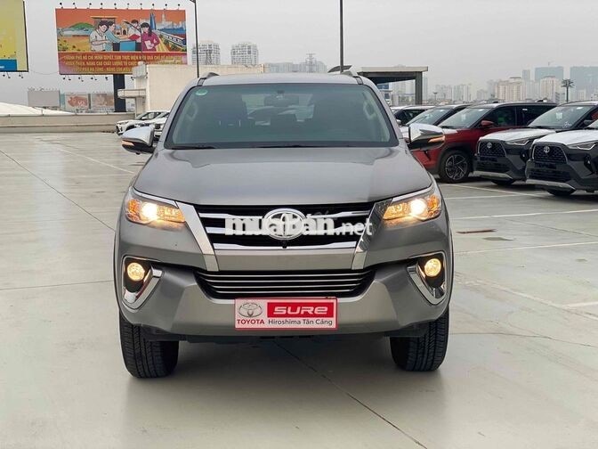 Toyota Fortuner 2.7AT 2016 Bạc 38000km