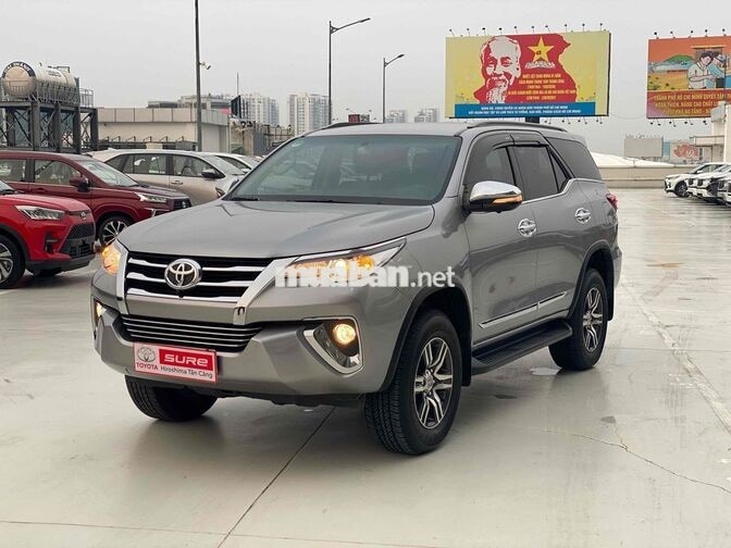 Toyota Fortuner 2.7AT 2016 Bạc 38000km