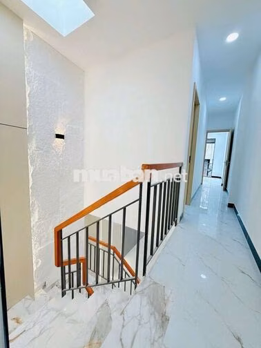 Nhà Đẹp có sân vườn diện tích khủng Nguyễn Duy P14 Q8