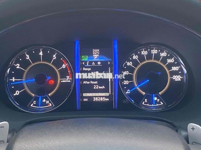 Toyota Fortuner 2.7AT 2016 Bạc 38000km