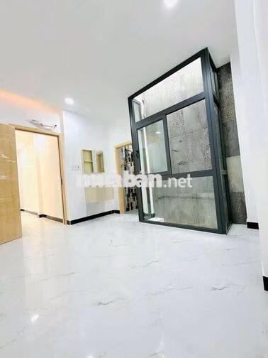Nhà Đẹp có sân vườn diện tích khủng Nguyễn Duy P14 Q8