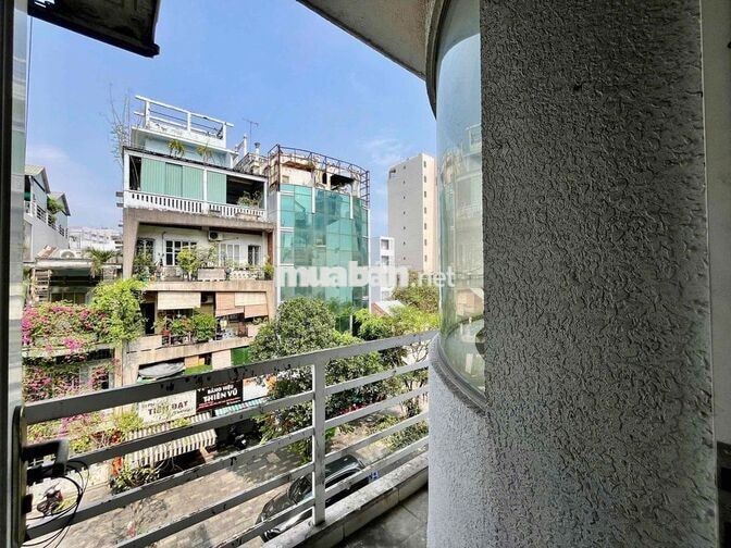 Siêu Ngon!! 2PN 60m2 Full NT Balcon_Rộng Rãi Ngay Cầu Bông Quận 1