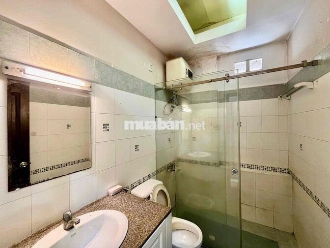 Siêu Ngon!! 2PN 60m2 Full NT Balcon_Rộng Rãi Ngay Cầu Bông Quận 1