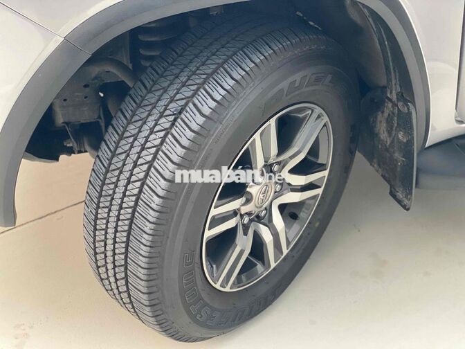 Toyota Fortuner 2.7AT 2016 Bạc 38000km