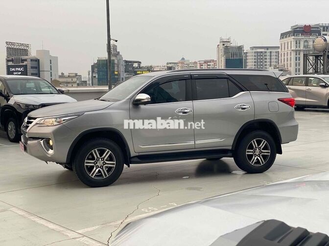 Toyota Fortuner 2.7AT 2016 Bạc 38000km