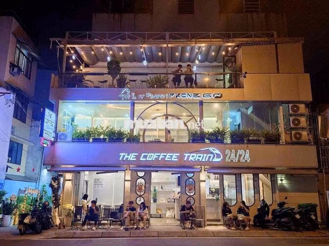 2 Mặt tiền cực thu hút ánh nhìn kinh doanh sầm uất Trường Sa Quận 3
