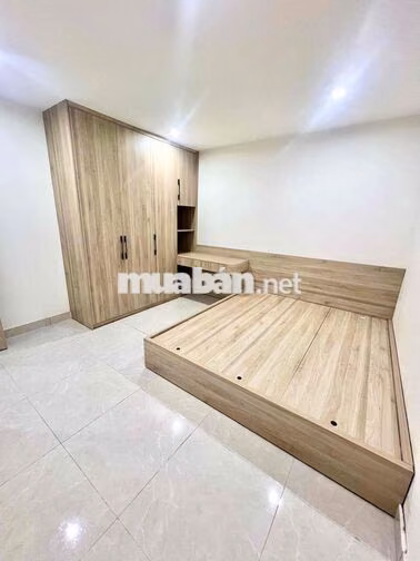 Nhà sát chợ và biển,kiệt Nguyễn Chánh,siêu to thoáng