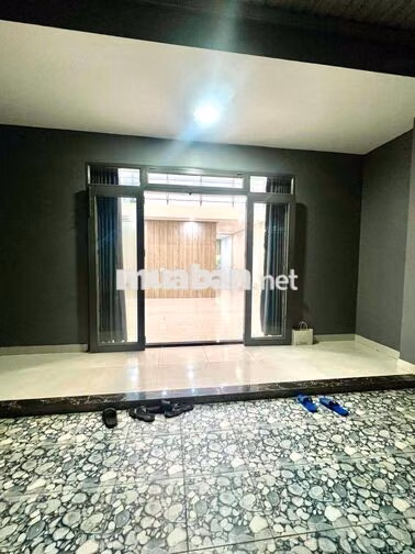 Nhà sát chợ và biển,kiệt Nguyễn Chánh,siêu to thoáng