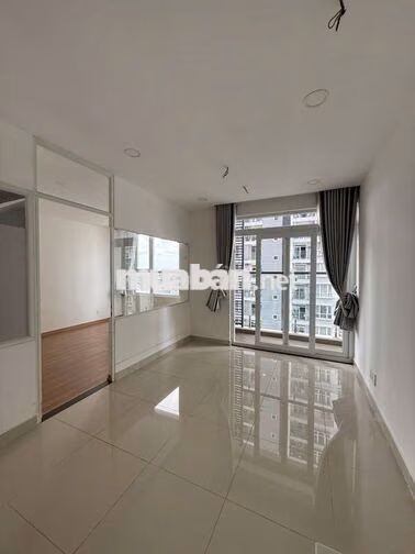 Cho thuê căn hộ Western Capital 2PN, 1WC view hồ bơi hướng mát