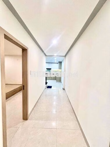Nhà sát chợ và biển,kiệt Nguyễn Chánh,siêu to thoáng