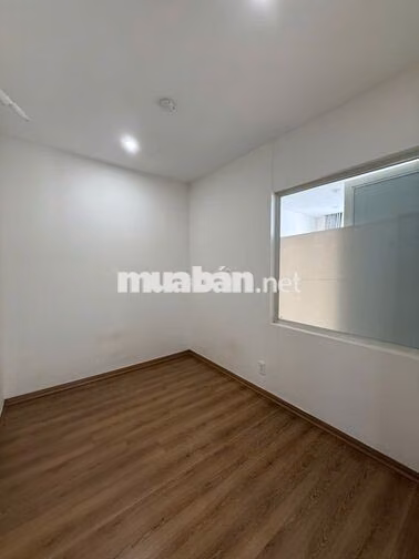 Cho thuê căn hộ Western Capital 2PN, 1WC view hồ bơi hướng mát