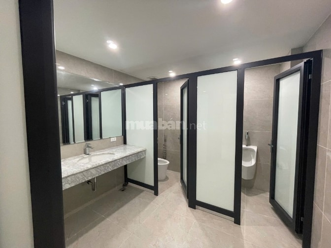 Cho thuê chân đế tòa văn phòng số 1 Lê Trọng Tấn, Hà Đông, Giá hời