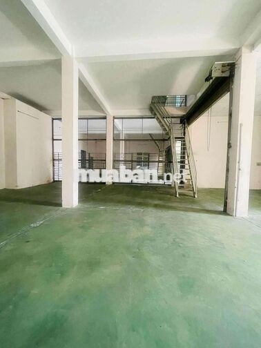 Cho thuê nhà và kho 500m2 (dtsd 1000m2) gần cụm trường học