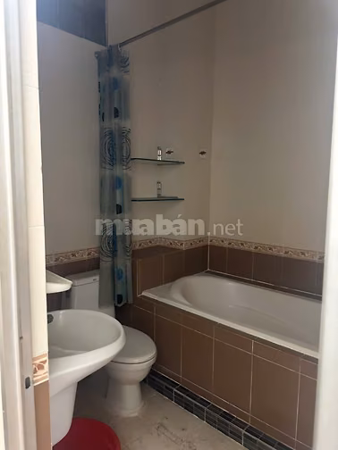 Cho thuê nhà mặt tiền nguyên căn 92B Trần Quốc Toản, P.Xuân Hòa, 6x15m