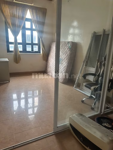 Cho thuê nhà mặt tiền nguyên căn 92B Trần Quốc Toản, P.Xuân Hòa, 6x15m