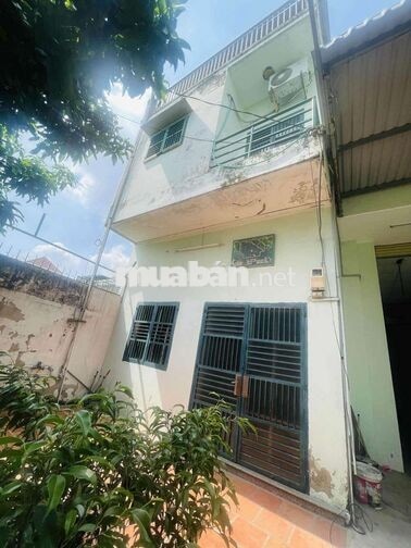 Cho thuê nhà và kho 500m2 (dtsd 1000m2) gần cụm trường học