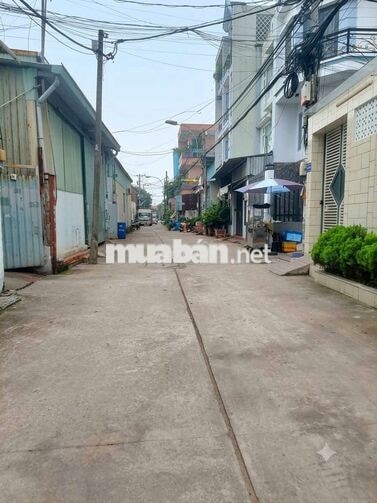 lê văn quới 40m2 chỉ 3ti nhỉn, không lô giới,không quy hoạch