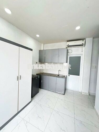 PHÒNG THOÁNG FULL NT NGAY NGÃ 4 PHÚ NHUẬN, CV GIA ĐỊNH