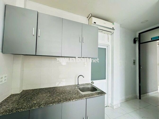 PHÒNG THOÁNG FULL NT NGAY NGÃ 4 PHÚ NHUẬN, CV GIA ĐỊNH
