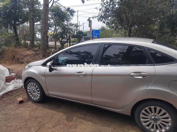 Ford Fiesta 2012 Số sàn 1.4 Bạc