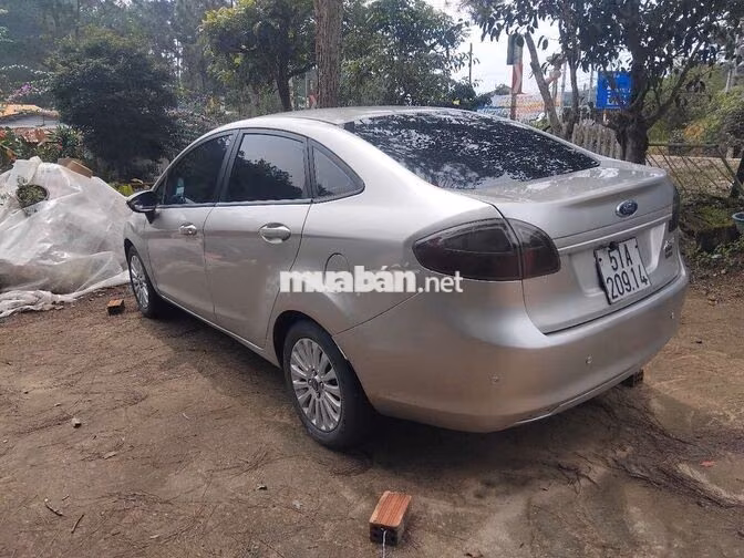 Ford Fiesta 2012 Số sàn 1.4 Bạc