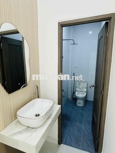 CHÍNH CHỦ BÁN NHÀ HÓC MÔN - FULL NỘI THẤT - LÔ GÓC 60M2 - HẺM XE HƠI