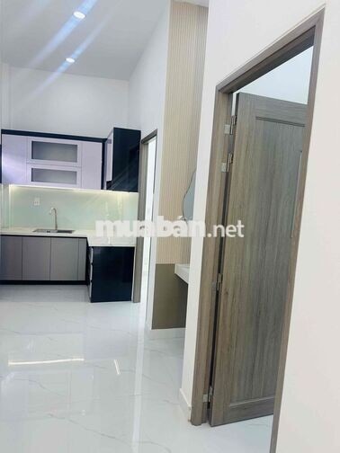 CHÍNH CHỦ BÁN NHÀ HÓC MÔN - FULL NỘI THẤT - LÔ GÓC 60M2 - HẺM XE HƠI