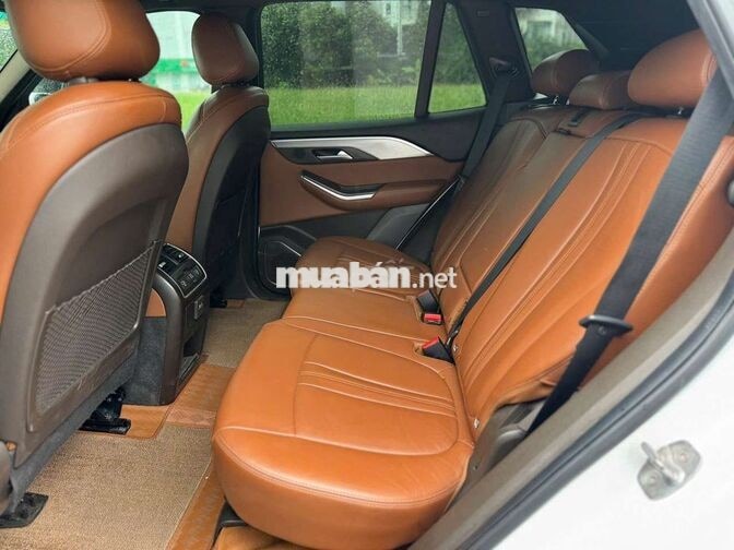 VinFast Lux SA2.0 2021 Trắng