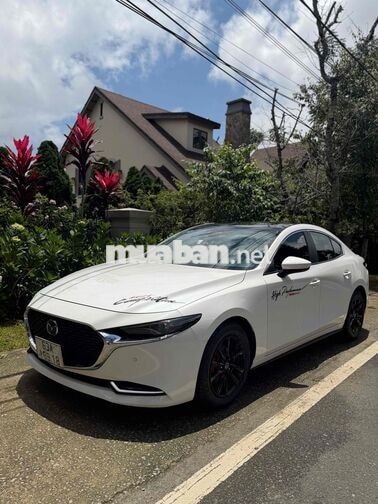 Mazda Mazda 3 Premium 2022 Full Option