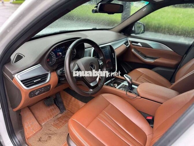 VinFast Lux SA2.0 2021 Trắng