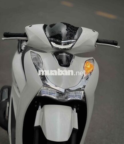 SH 125 Sporty 2023 Trắng Đen 7000km
