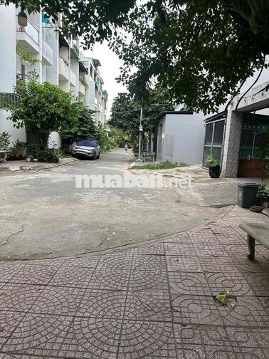 Chính chủ bán nhà phố trong khu Saigon Coop 63m2 trệt 2 lầu sân thượng
