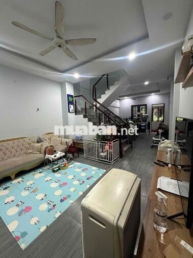Chính chủ bán nhà phố trong khu Saigon Coop 63m2 trệt 2 lầu sân thượng