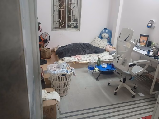 Cho thuê nguyên nhà phố Bạch Mai, Hai Bà Trưng, 5 tầng 3 ngủ 3 vệ sinh