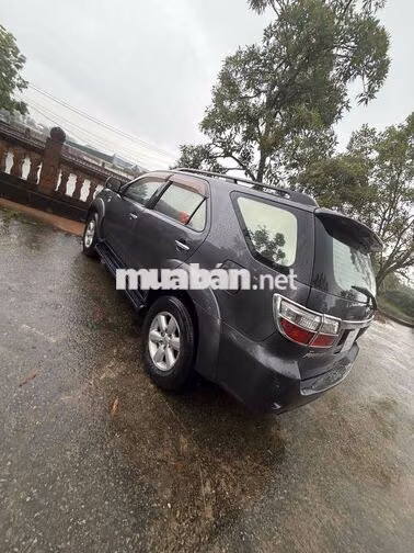 Toyota Fortuner 2009 Số sàn Xám
