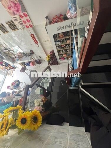 NHÀ MT XUÂN THỚI 21. DT 40M2 GIÁ 2,4 TỶ VI BẰNG