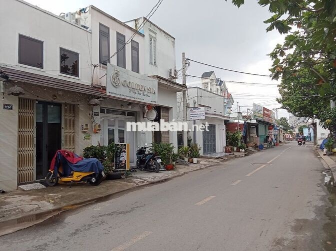 NHÀ MT XUÂN THỚI 21. DT 40M2 GIÁ 2,4 TỶ VI BẰNG